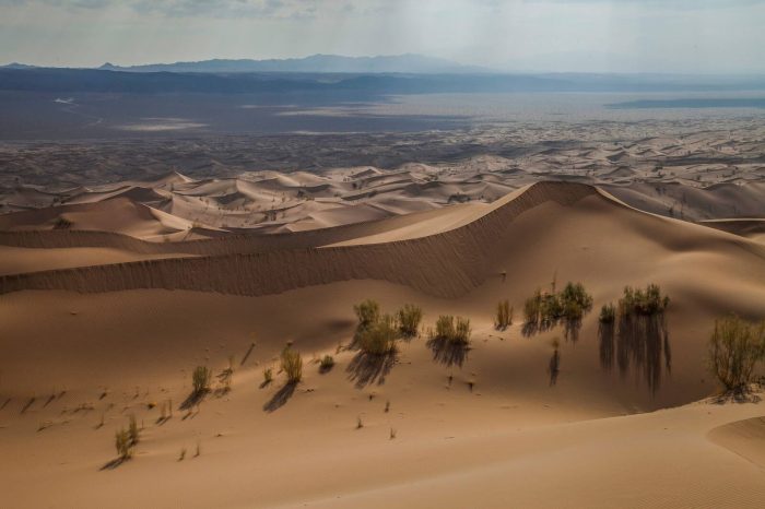 lut desert Luxury desert camp Iran