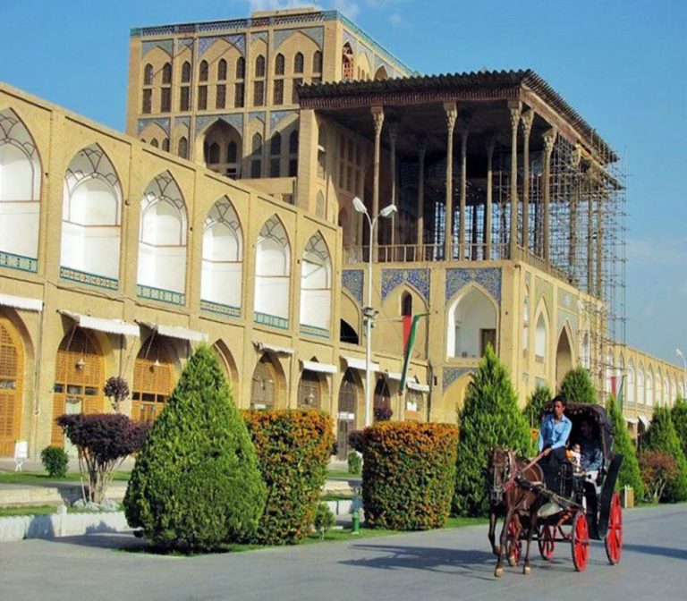داستان کاخ عالی قاپو اصفهان(رمز و رازهای عالی قاپو اصفهان)
