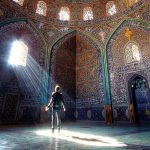 نور در مسجد شیخ لطف الله اصفهان