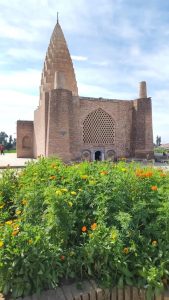 آرامگاه یعقوب لیث صفاری برای مسافرت در ایران کجا بریم؟ مقایسه کامل بهترین مقاصد گردشگری