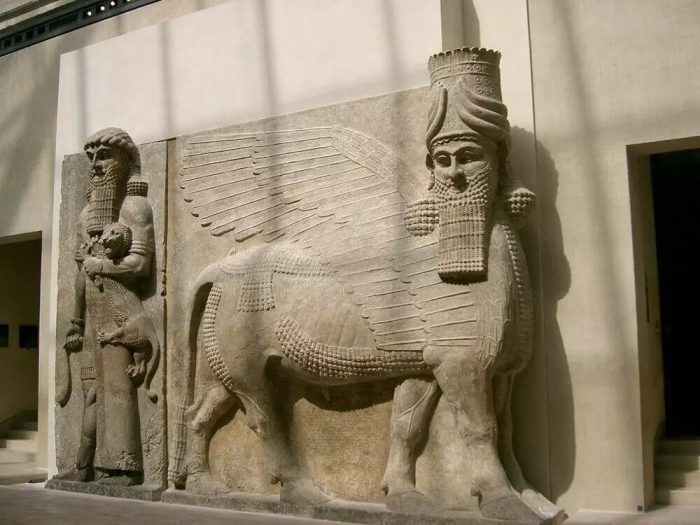 موزه ایران باستان در تهران تور یک روزه کاخ گلستان، بازار بزرگ، موزه ملی و...